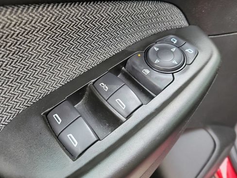 Used 2021 Chevrolet TrailBlazer LT w/ Convenience Package AWD/4WD image 16