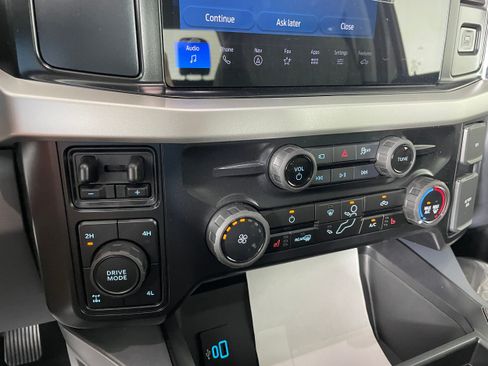 New 2026 Ford F250 XLT w/ XLT Premium Package AWD/4WD image 6