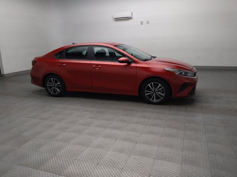 Used 2022 Kia Forte LXS FWD image 11