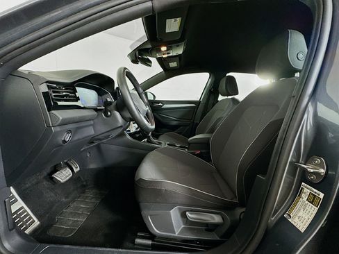 Used 2025 Volkswagen Jetta Sport image 13