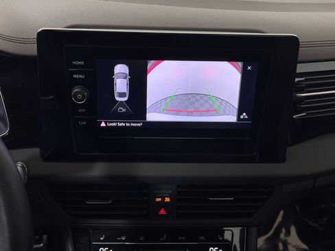 Used 2025 Volkswagen Jetta Sport image 29