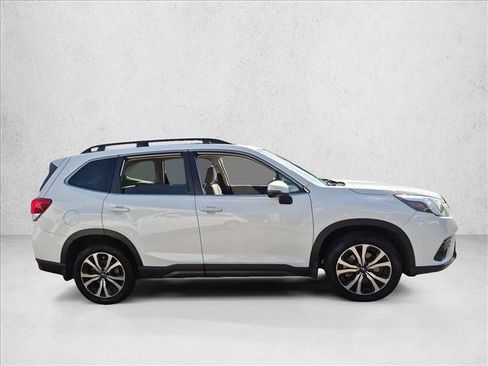 Used 2023 Subaru Forester Limited AWD/4WD image 4