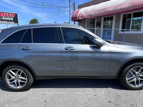 Used 2019 Mercedes-Benz GLC 300 image 8