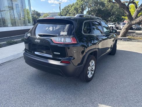 Used 2019 Jeep Cherokee Latitude w/ Popular Appearance Group FWD image 3