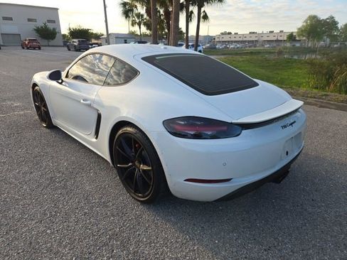 Used 2025 Porsche 718 Cayman image 3