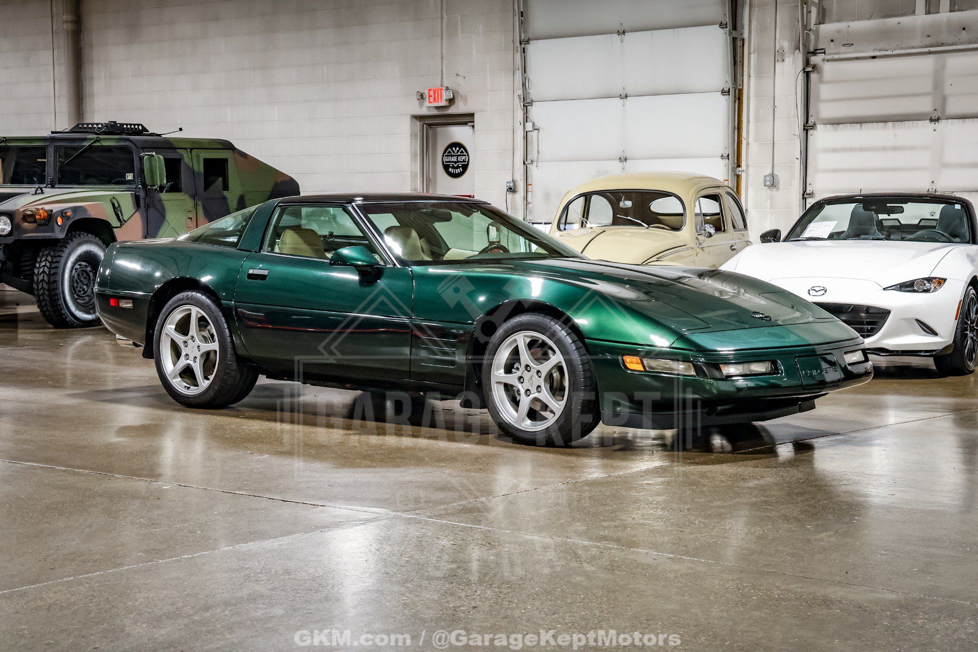 Used 1994 Chevrolet Corvette Coupe RWD image 1