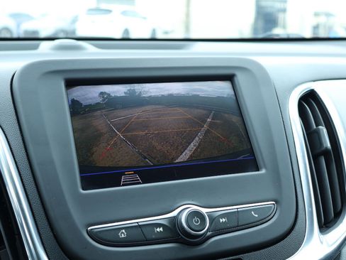 Used 2020 Chevrolet Equinox LT w/ LPO, Floor Liner Package image 29