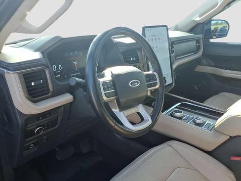 Used 2024 Ford Expedition Max Limited AWD/4WD image 19