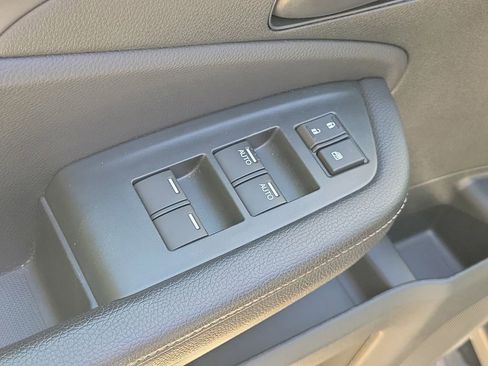 Used 2023 Honda Passport EX-L image 25