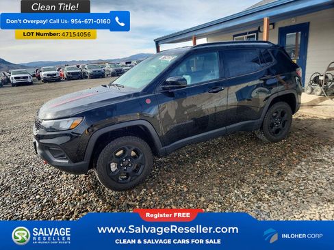 Used 2024 Jeep Compass Trailhawk w/ Trailhawk Convenience Group AWD/4WD image 1
