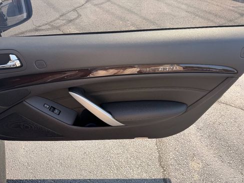 Used 2011 INFINITI G37 Convertible w/ Premium Pkg RWD image 16