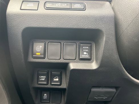 Used 2023 Nissan Frontier SV w/ SV Convenience Package image 9