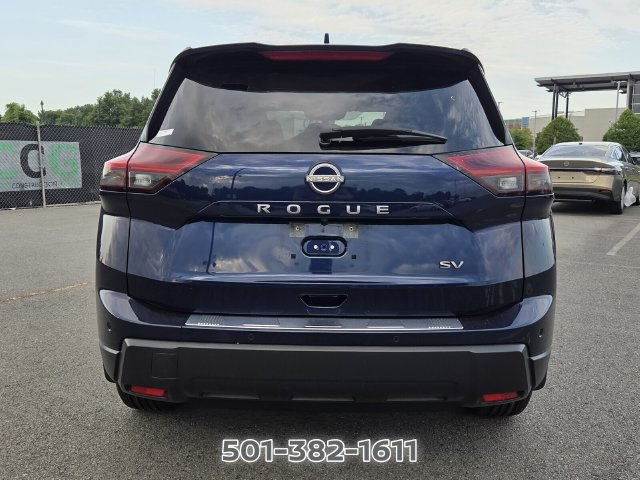 Used 2024 Nissan Rogue SV FWD image 4