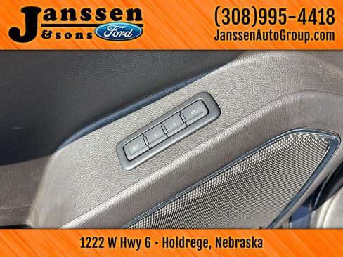 Used 2020 GMC Yukon SLT AWD/4WD image 13