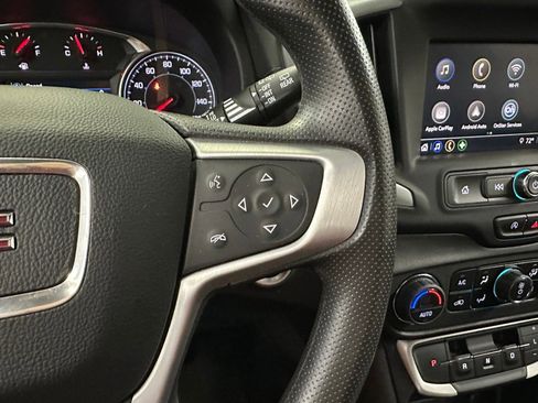 Used 2022 GMC Terrain SLE w/ Driver Convenience Package image 9
