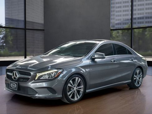 Used 2018 Mercedes-Benz CLA 250 4MATIC image 1