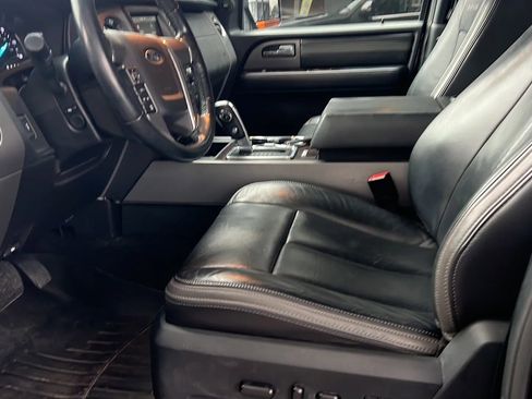 Used 2015 Ford Expedition EL Platinum image 39