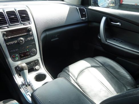 Used 2012 GMC Acadia SLT image 18