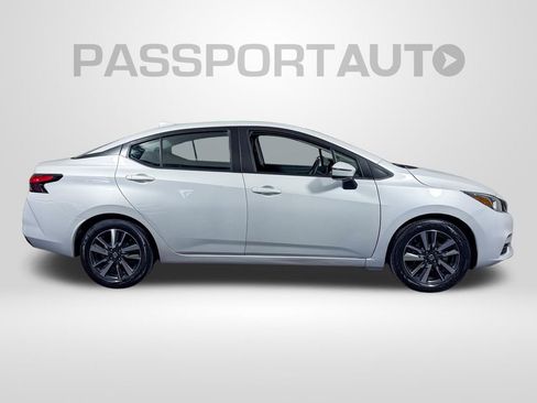 Used 2021 Nissan Versa SV image 11