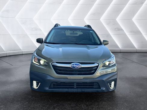 Used 2020 Subaru Outback Premium image 2