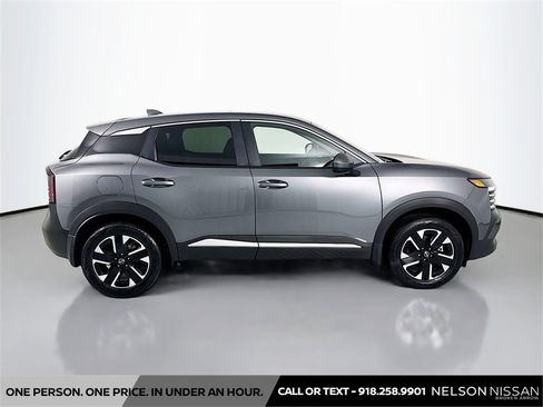 Certified 2025 Nissan Kicks SV image 4