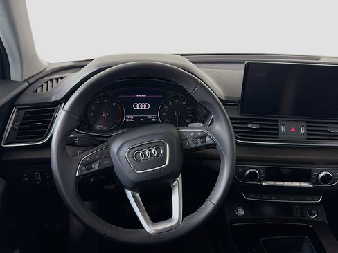 Used 2023 Audi Q5 2.0T Premium w/ Convenience Package AWD/4WD image 17