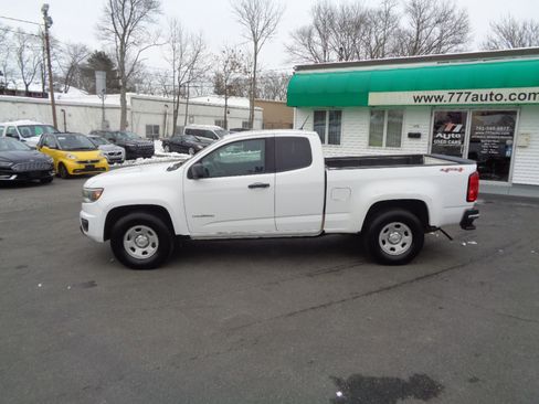 Used 2018 Chevrolet Colorado W/T w/ WT Convenience Package image 2