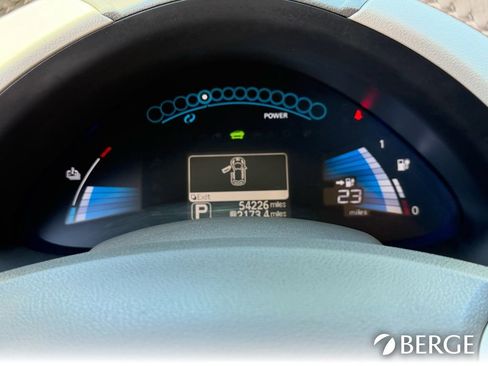 Used 2012 Nissan Leaf SL FWD image 40