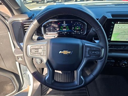 Certified 2025 Chevrolet Silverado 2500 LT w/ Convenience Package image 40