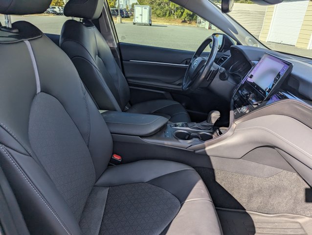 Used 2022 Toyota Camry XSE FWD image 28