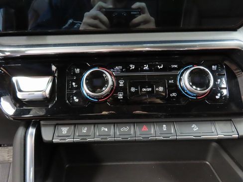 Used 2024 GMC Sierra 3500 Denali Ultimate image 55