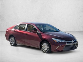 Used 2017 Toyota Camry LE video 2