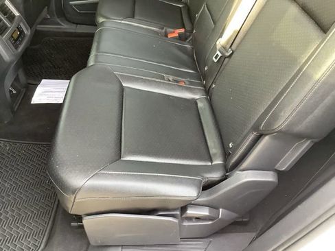 Used 2019 Volkswagen Atlas SE w/ Towing Package image 11