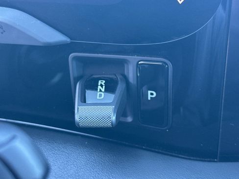 Used 2023 Porsche Taycan 4S image 21