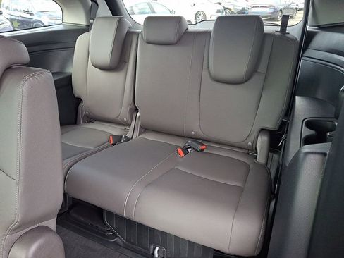 Used 2024 Honda Odyssey EX-L image 11