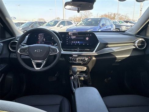 Certified 2024 Chevrolet Trax ACTIV w/ Sunroof Package image 20