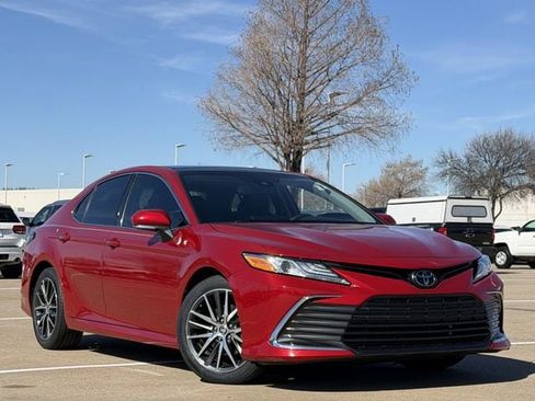 Certified 2023 Toyota Camry XLE image 4