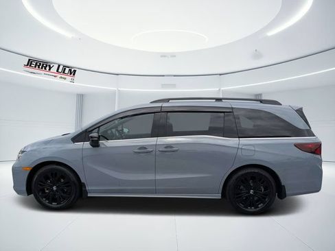Used 2025 Honda Odyssey Sport-L image 6