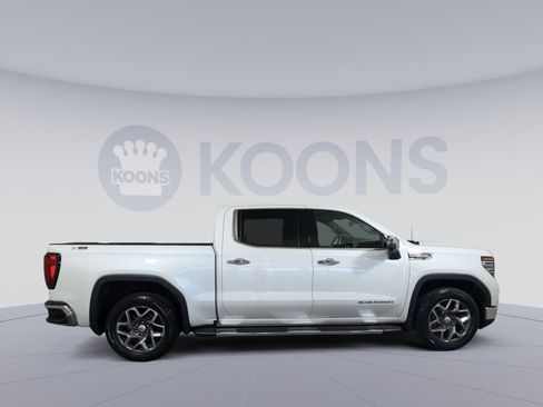 Used 2023 GMC Sierra 1500 SLT w/ SLT Premium Package AWD/4WD image 8