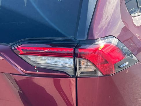 Used 2022 Toyota RAV4 LE FWD image 18