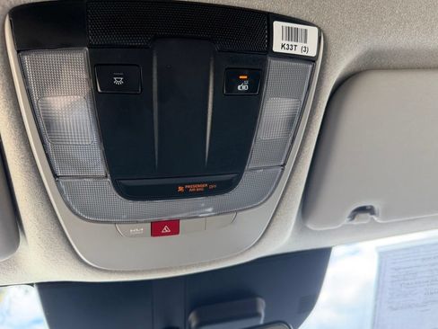 Certified 2025 Kia Niro EX w/ EX Cold Weather Package FWD image 18