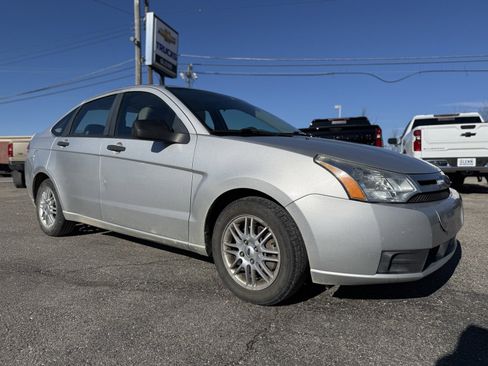 Used 2009 Ford Focus SE image 9
