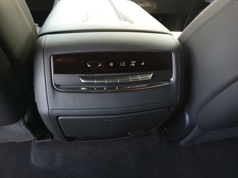 Used 2025 Cadillac Escalade V AWD/4WD image 29