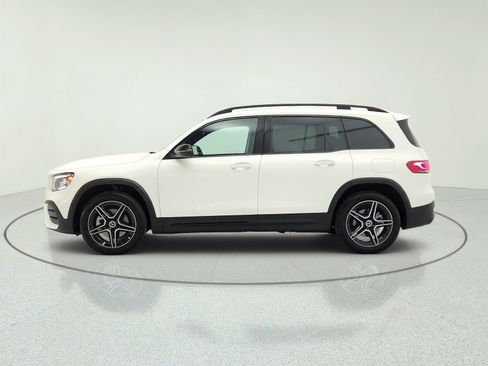 Used 2023 Mercedes-Benz GLB 250 image 8