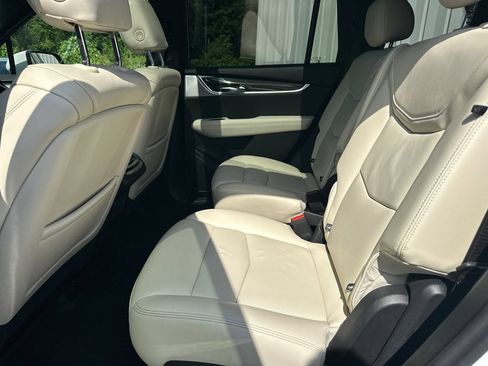 Certified 2024 Cadillac XT6 Sport w/ LPO, Floor Liner Package AWD/4WD image 20