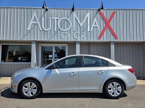 Used 2014 Chevrolet Cruze LS image 1