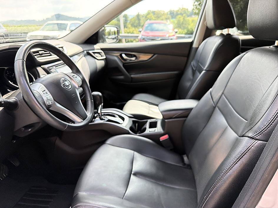 Used 2015 Nissan Rogue SL w/ SL Premium Package AWD/4WD image 12