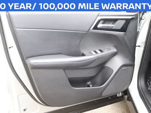Used 2025 Mitsubishi Outlander SE AWD/4WD image 27