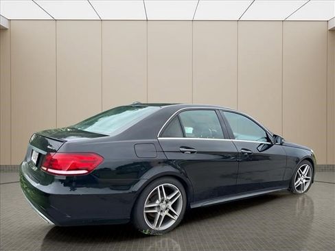 Used 2016 Mercedes-Benz E 350 4MATIC Sedan image 17