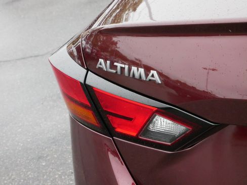 Used 2025 Nissan Altima 2.5 SV image 17